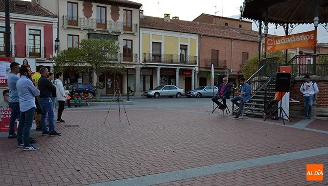 Ciudadanos realizaba su mitin electoral en la Plaza de España