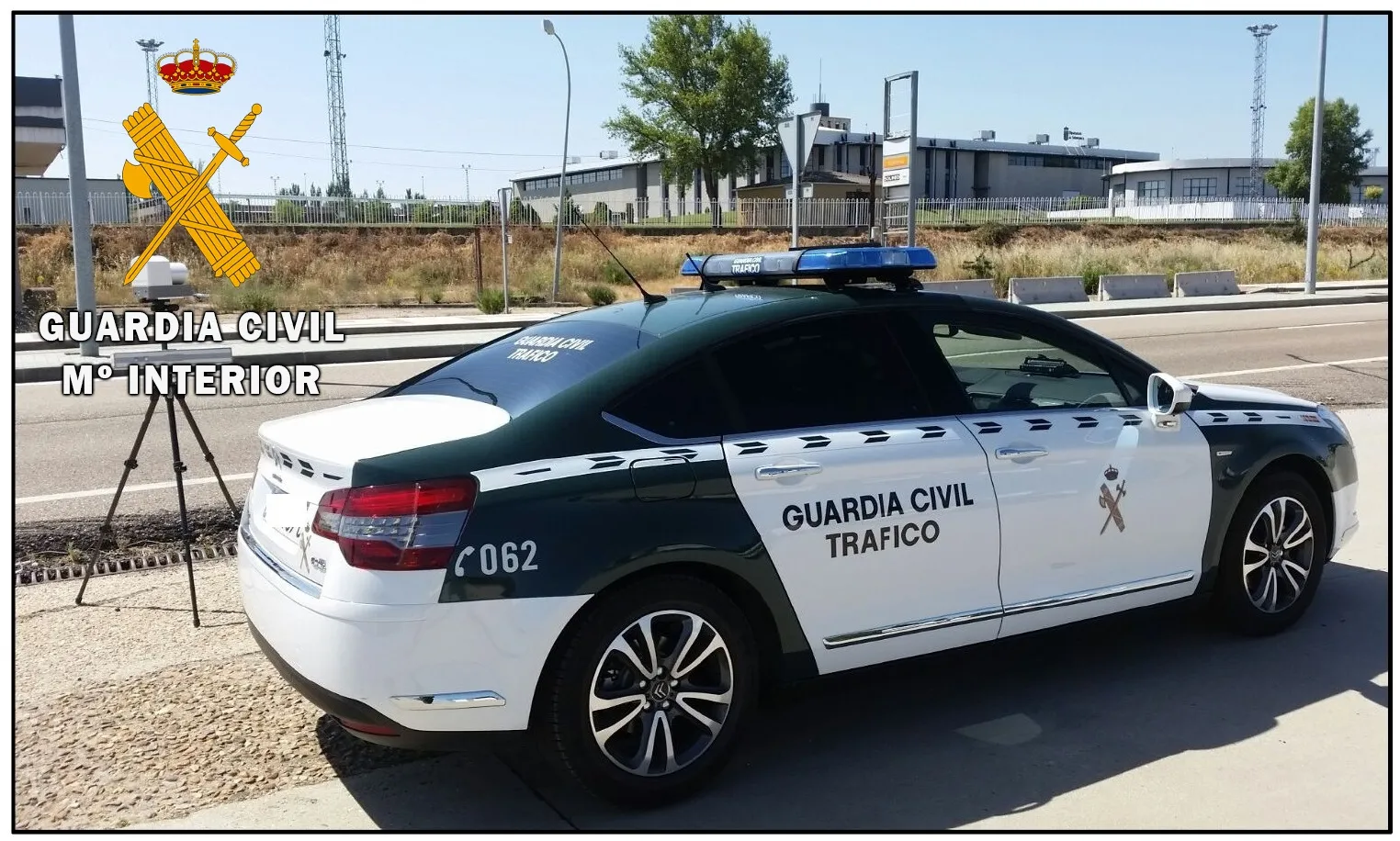 Un coche de la Guardia Civil, en un control de velocidad