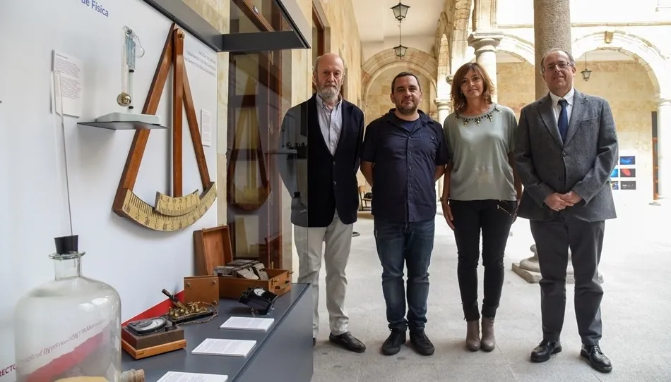 Imagen de los presentes en la inauguración