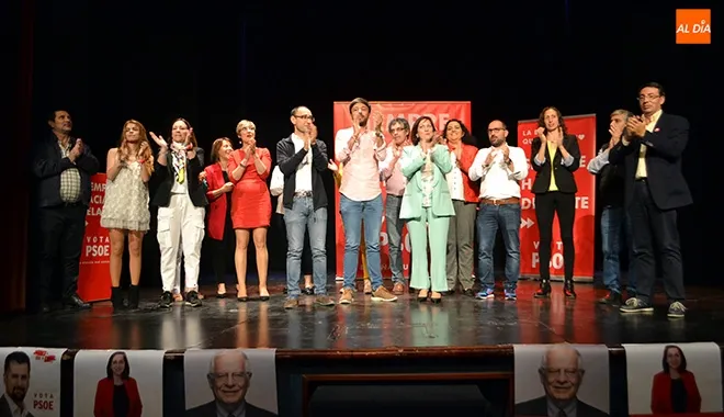 El PSOE local y provincial arropaba la candidatura de Carmen Ávila durante el cierre de campaña en Peñaranda