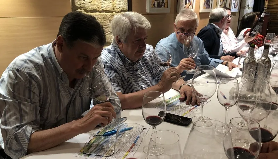 El director de la cata de Macán Clásico 2014 fue Jorge de Luis / FOTOS: J. BRAGADO