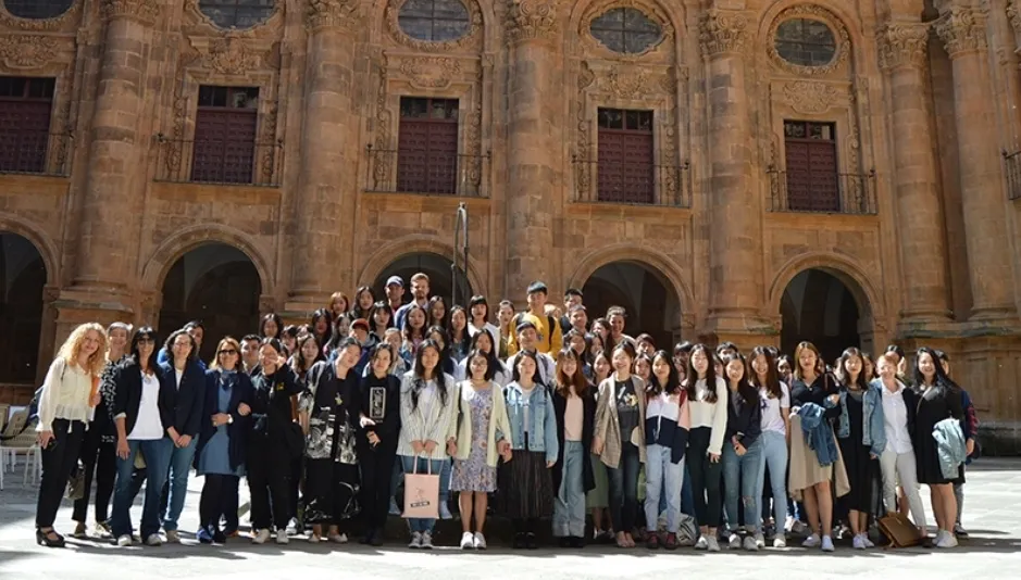 Grupo de 78 alumnos procedentes de las universidades chinas de Chanchung Normal; Harbin; Hebei; Dawai; JIangxi; Sun Yatsen y Jilin Huaqiao. Foto UPSA