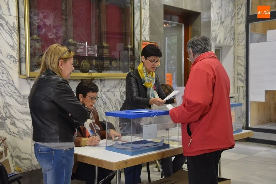 Mesa electoral de las pasadas elecciones del 26M. Foto: Lydia González