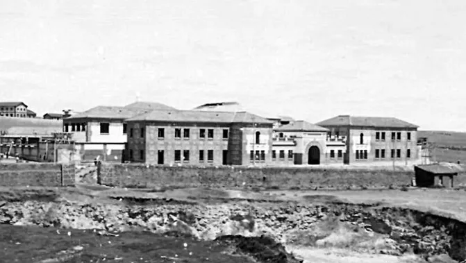 La cárcel vieja, arquitectura e historia de la posguerra