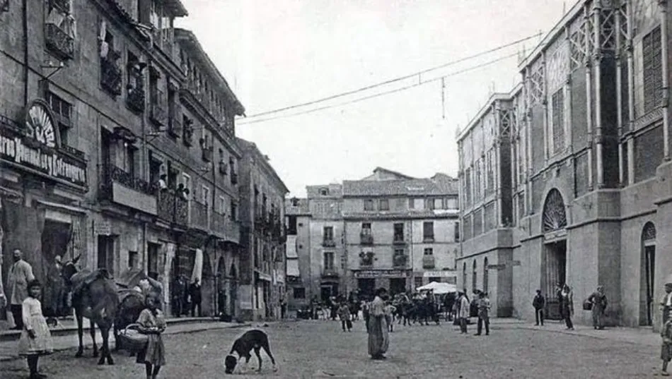 La plaza del Mercado llena de vida