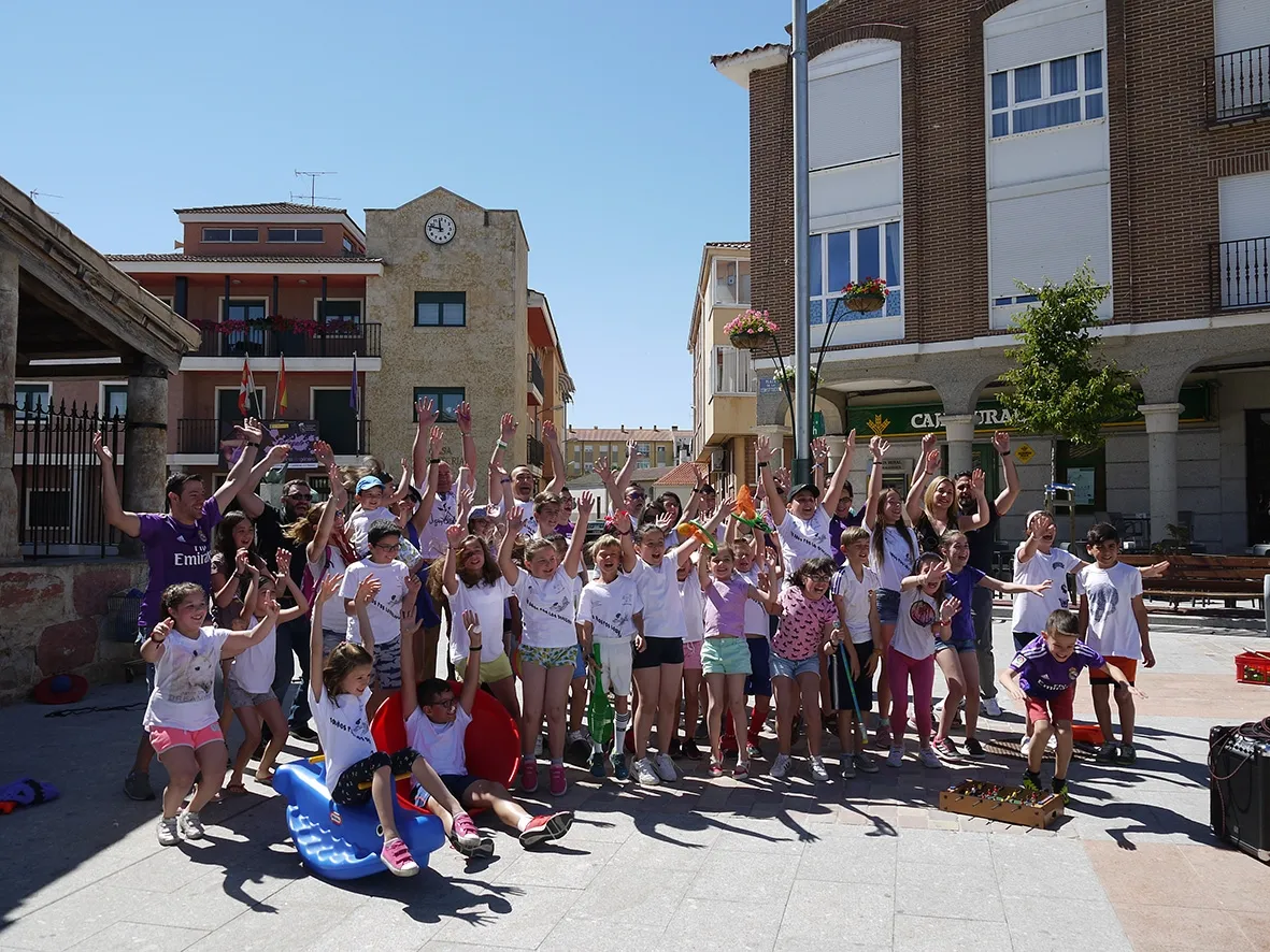 Foto de familia de la campaña solidaria