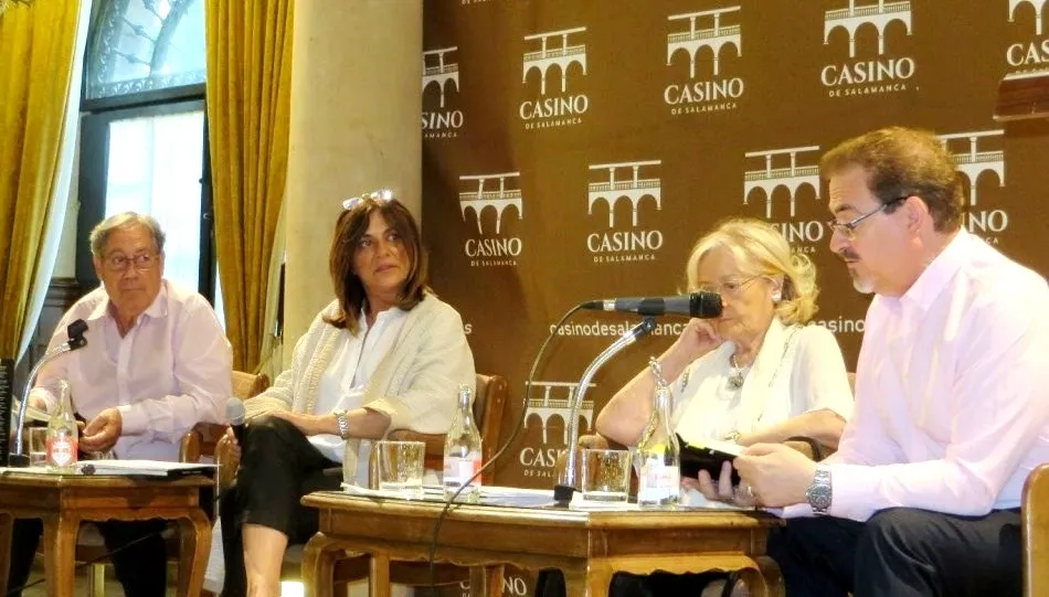 Valle Alonso, Bernardo, Sagüillo y Redondo, durante el acto en el Casino. Foto de Jacqueline Alencar
