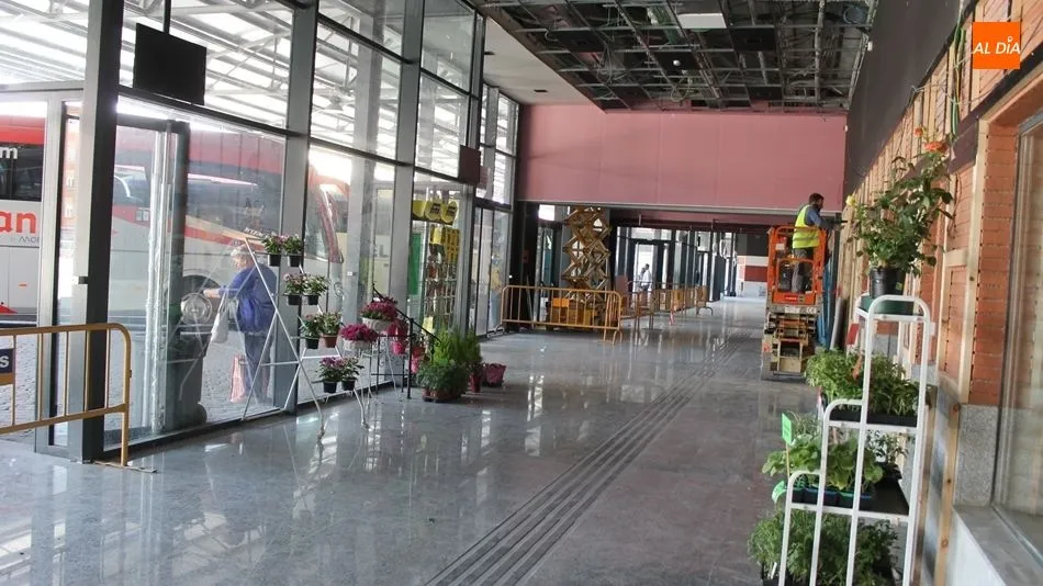 Zona de las dársenas de la estación de autobuses.