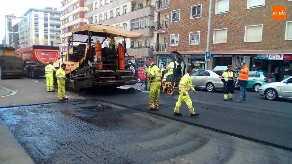 Asfaltado en la avenida de Portugal