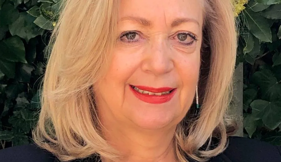 La portavoz socialista en el Consistorio de Villares de la Reina, Ángeles Giménez,