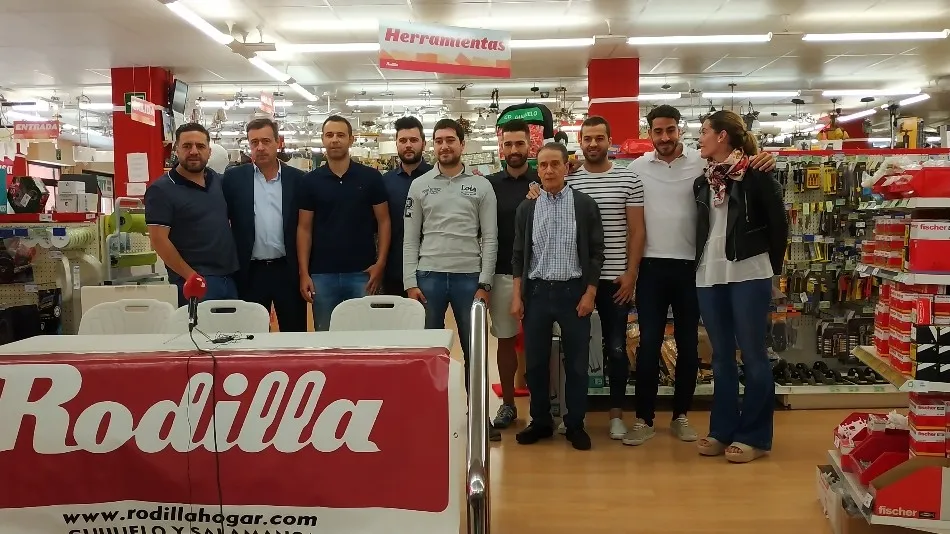 El CD Guijuelo presenta a su nuevo cuerpo técnico para comenzar con ilusión