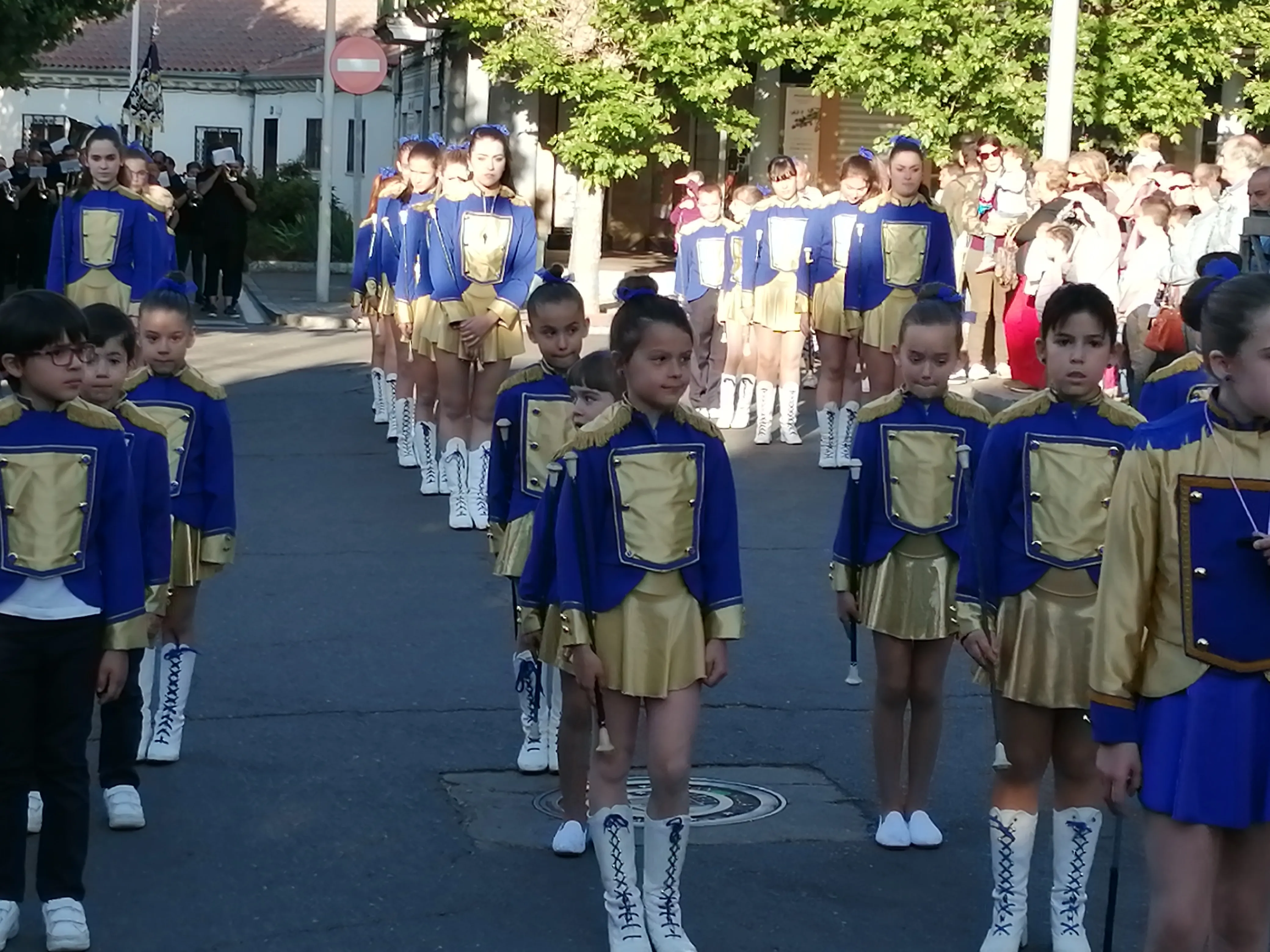 Un grupo de niñas, durante las fiestas