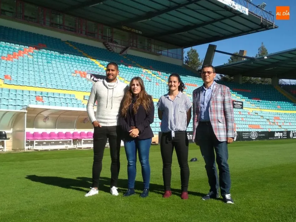 Foto de familia en el Helmántico