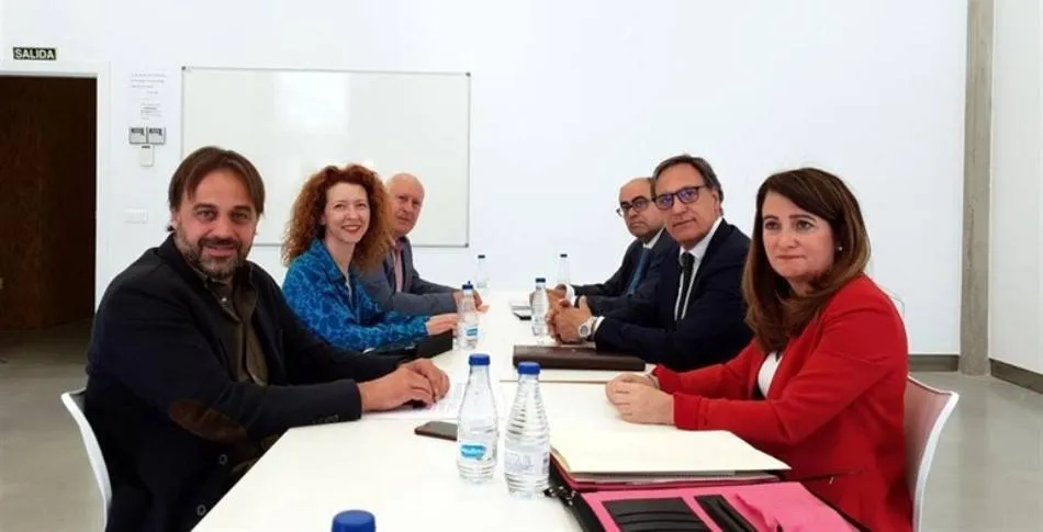 Reunión de los equipos negociadores de Ciudadanos y PP en Salamanca. Foto de Europa Press