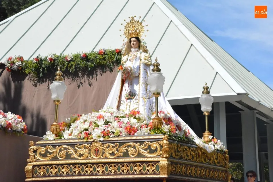 La Virgen de la Salud / Lydia González