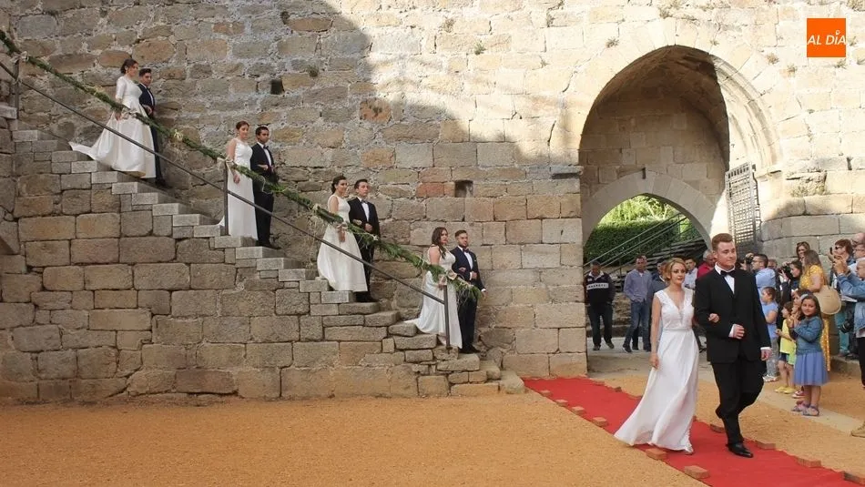 Reina y damas del Corpus de Ledesma 2019.
