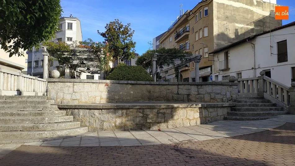 El Ayuntamiento elimina la fuente de la plaza de Julián Coca
