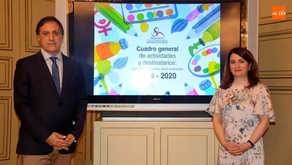 El alcalde de Salamanca, Carlos García Carbayo, en la presentación de la programación educativa de la Fundación Salamanca Ciudad de Cultura y Saberes para el próximo curso. Foto de Lydia González