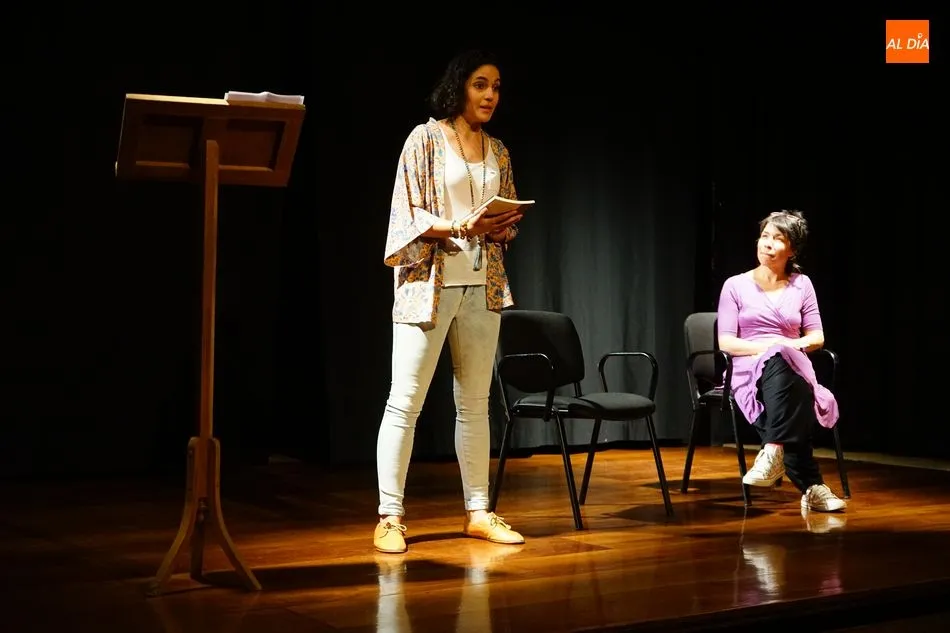 Judith Hernández y Loana Lugones en la presentación de sus obras