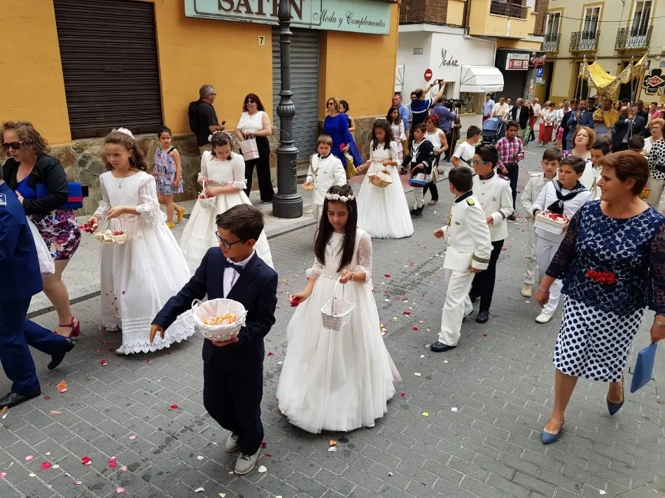 Guijuelo celebra con devoción el Corpus