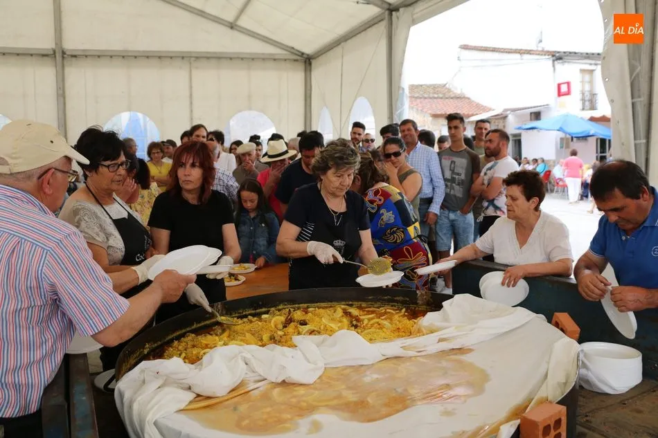 En El Cubo de Don Sancho dicen adiós al Corpus con una rica paella  