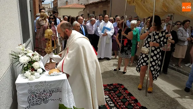 Macotera ha sido una de las localidades de la comarca que celebraba este Domingo de Corpus en la calle