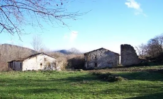 ¿Para qué y cómo comprar un pueblo abandonado?  