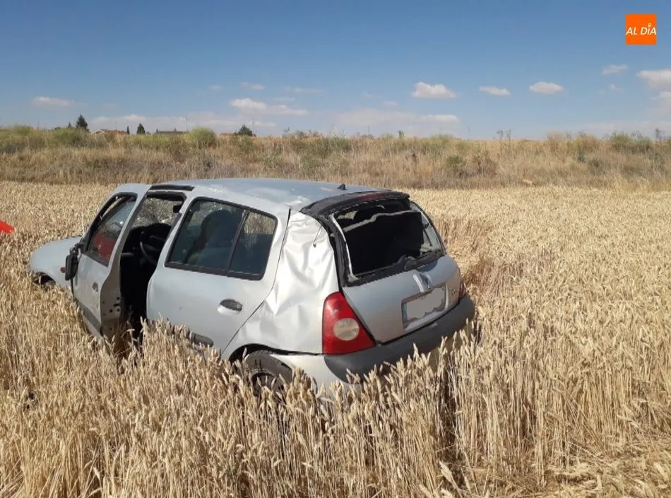 Imagen del vehículo tras la salida de la vía.