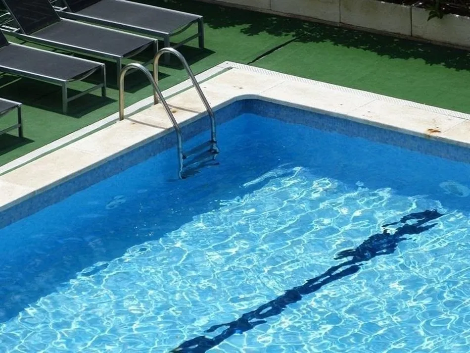 Muere una mujer de 80 años en una piscina privada en Huerta Otea