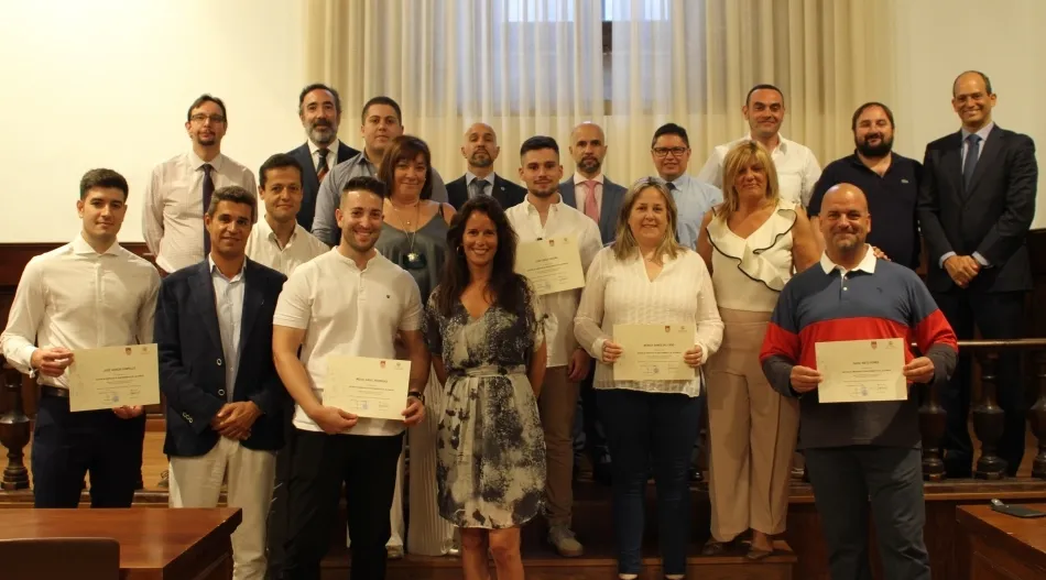 Los nuevos titulados en el aula Dorado Montero del Edificio Histórico de la Universidad de Salamanca,