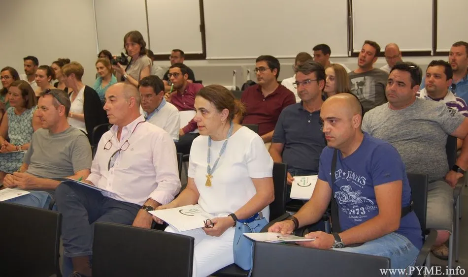 Participación de los asociados de AESPAN en la jornada ‘Desmigando la Ley del Pan’.