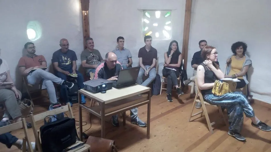 Investigadores participantes en la reunión mantenida en Monleras