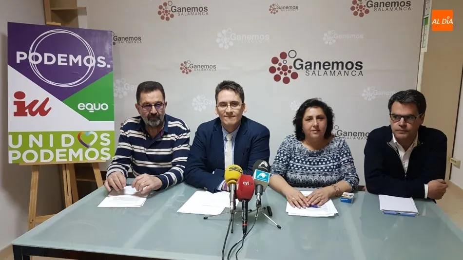 Juan José Vicente, Ignacio Paredero, Montse Vicente y Vicencio Gómez, representantes de estas cuatro formaciones, en la rueda de prensa en la que se anunciaba su alianza electoral, en marzo de este año