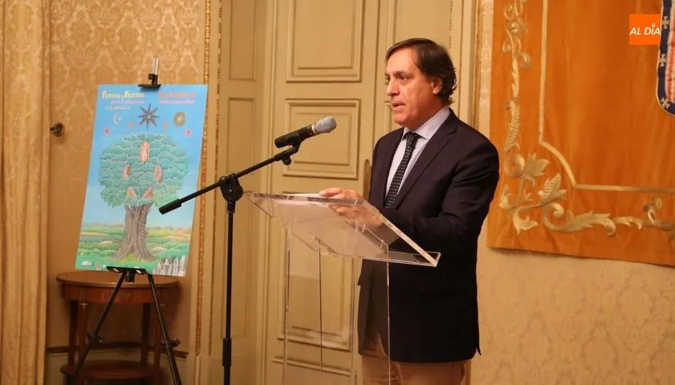 Carlos García Carbayo, alcalde de Salamanca, en la presentación de estas actividades. Foto de Víctor Sánchez