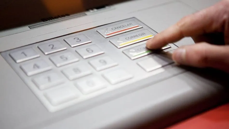 Digitalización y mayor número de servicios prestados a través del cajero automático.