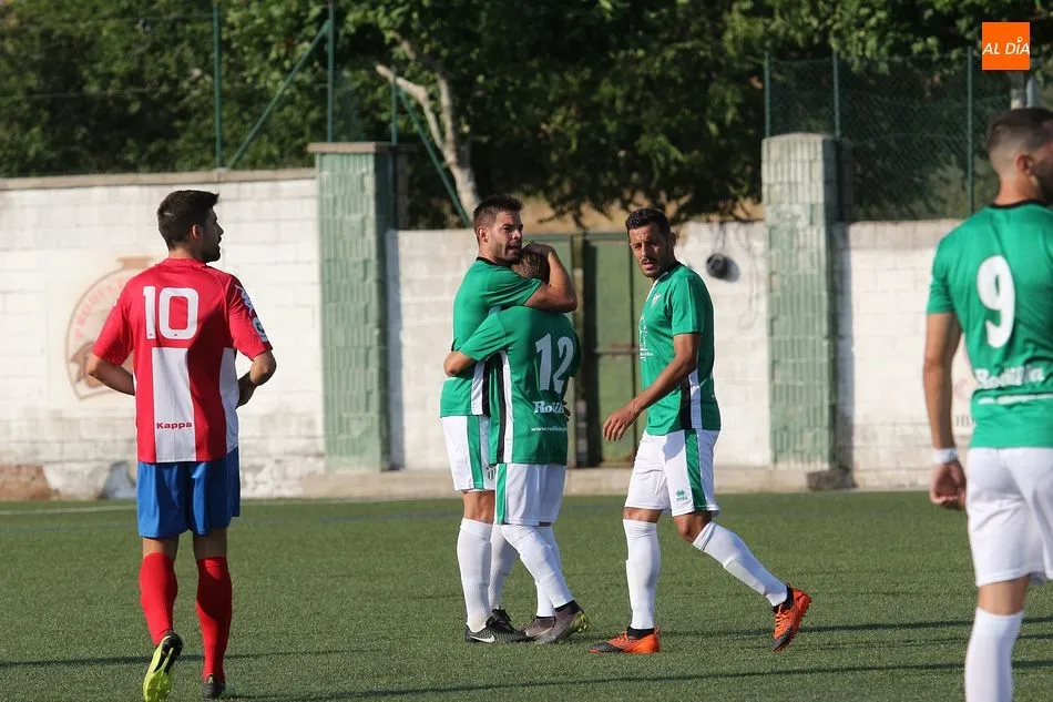 El Guijuelo celebra un gol