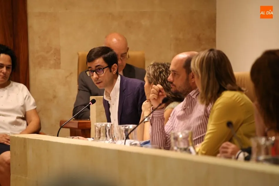 El Ayuntamiento aprueba por mayoría impulsar la construcción del Puerto Seco y el desarollo de...