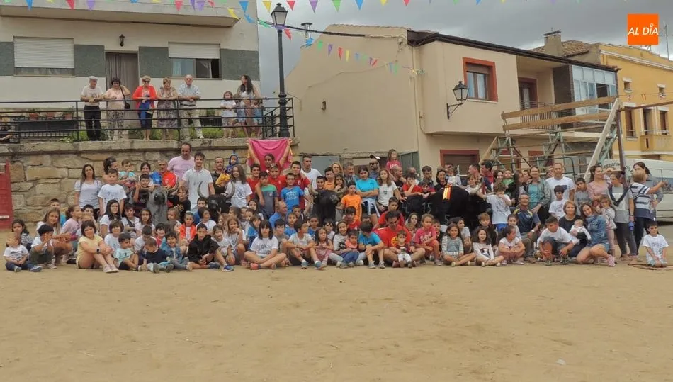 Los niños de sobradillo se lo pasaron en grande con los carretones de Encierros Infantiles Huertos / FOTOS: ANTONIO JESÚS HERNÁNDEZ