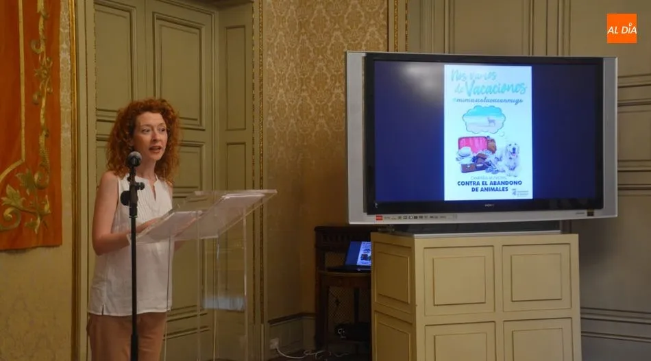 Ana Suárez ha dado a conocer la campaña municipal contra el abandono de animales. Foto: Lydia González