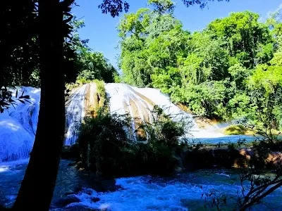 Entre el asombro y la melancolía