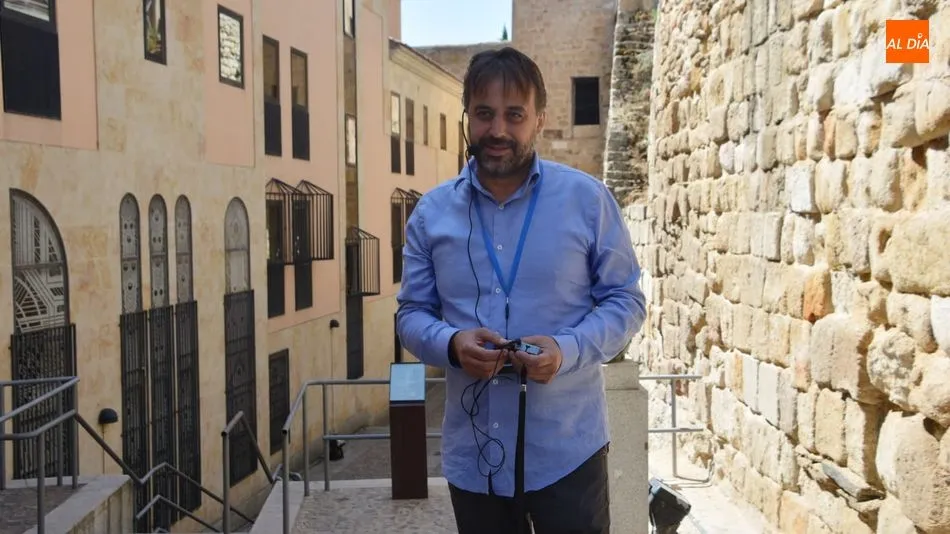 ?El concejal de Turismo, Fernando Castaño, ha presentado hoy los nuevos sistemas de guiado. Foto: Lydia González