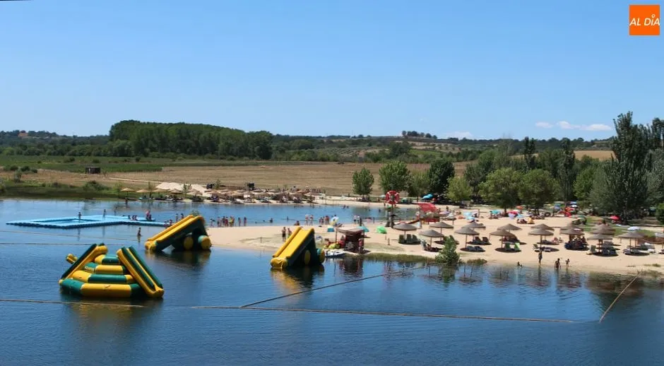 La albufeira do Azibo ha sido distinguida con varios premios por su calidad medioambiental/ Fotos: Martín-Garay