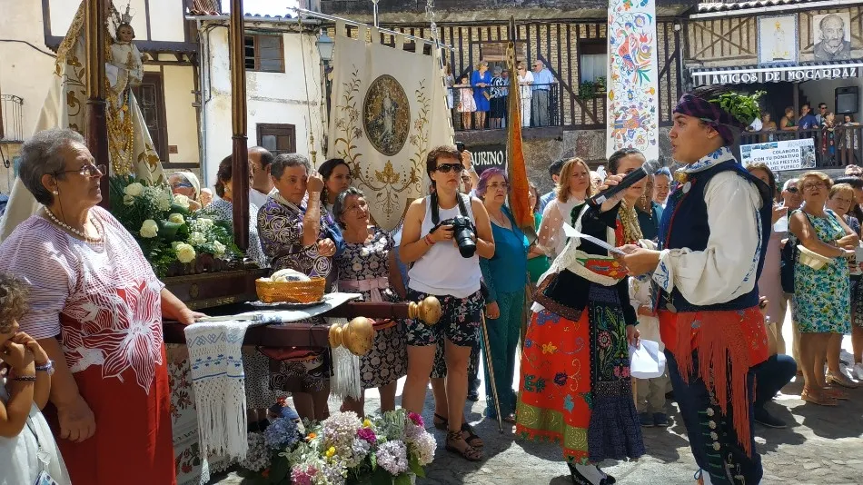 Honras a la Virgen de las Nieves