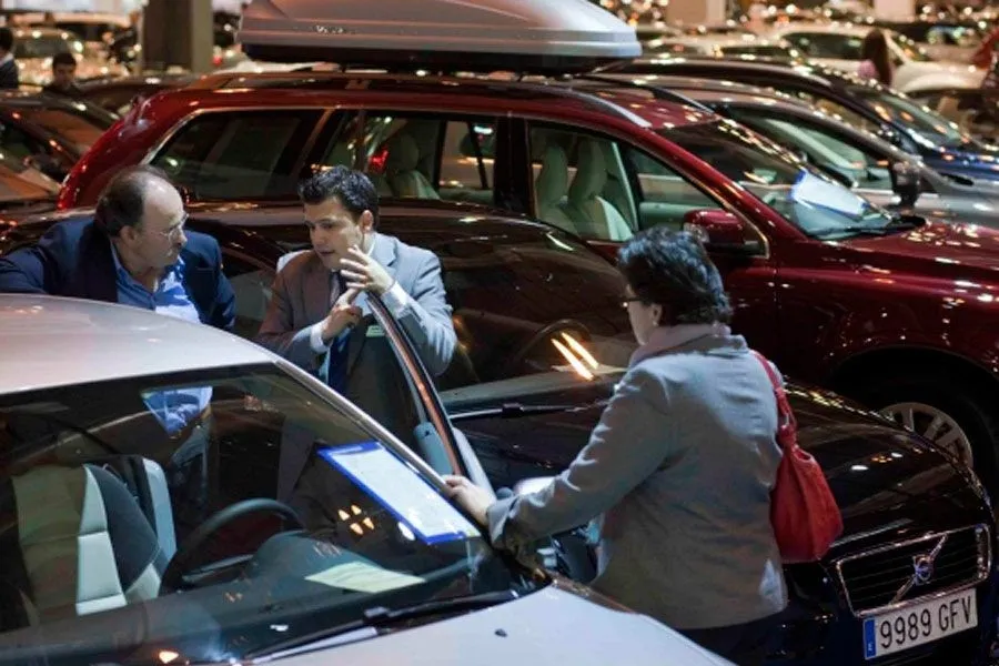 Entre las ventajas del renting destacan la reparación de averías, la sustitución de piezas desgastadas, el mantenimiento integral del vehículo, la asistencia en carretera y el seguro del coche incluido