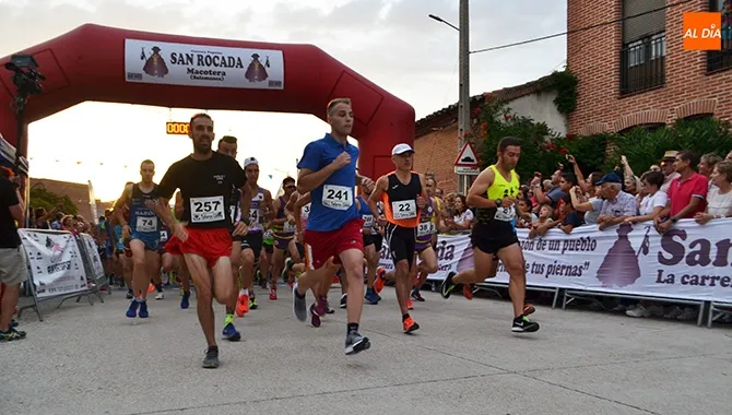 Un total de 800 corredores participaban en la XI San Rocada de Macotera