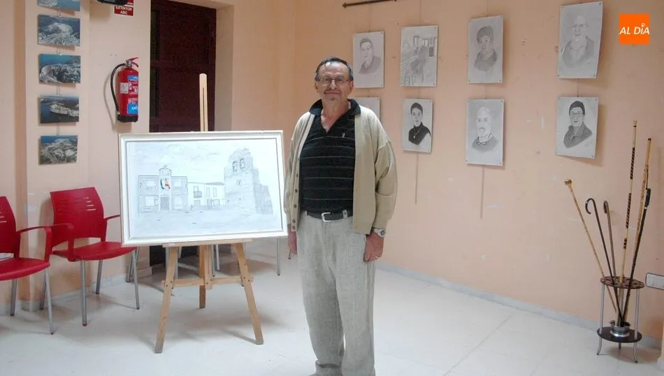 Nicomedes López Hornillos se muestra muy sarisfecho de la acogida de sus exposiciones