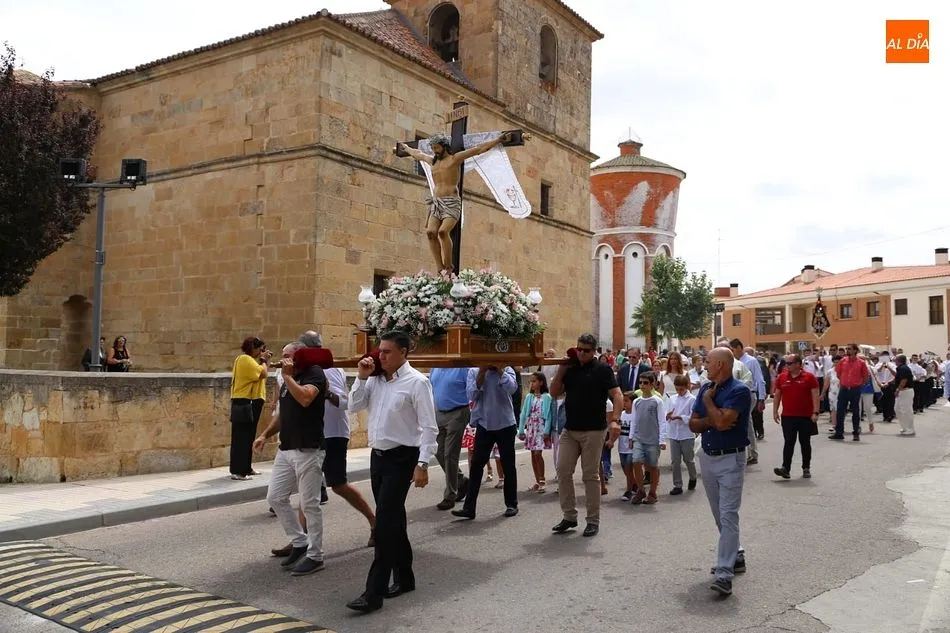 La imagen del Cristo de las Batallas recorrió las calles