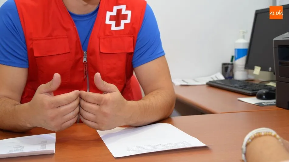 Cruz Roja trabaja de manera coordinada con instituciones y entidades sociales para atender a las personas sin hogar. Foto: Ángel Merino