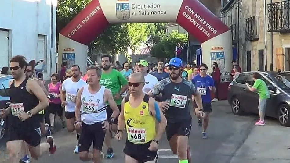 Rubén Vicente y Rosa Cuadrado vencen en la IV Carrera Popular de San Muñoz  