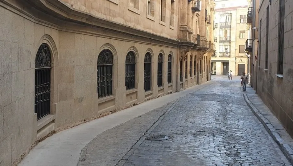 Estado actual de la calle Especias. Foto de @CGCarbayo